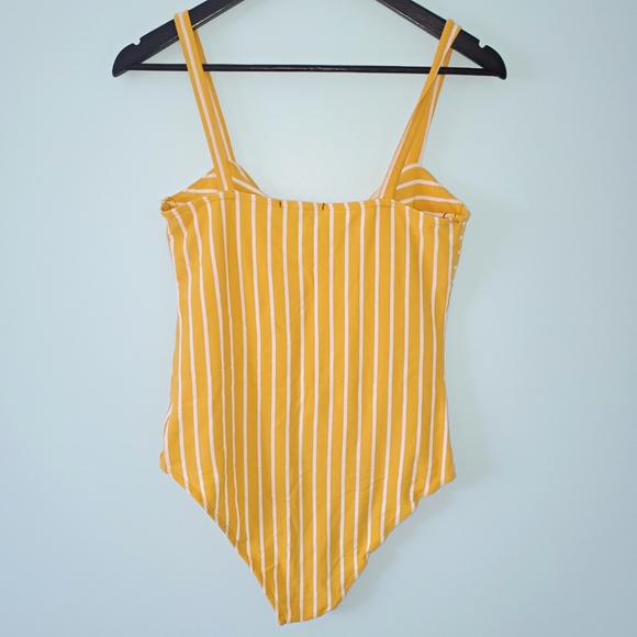 SUPER CUTE Yellow and White Striped Bodysuit - Picture 2 of 3